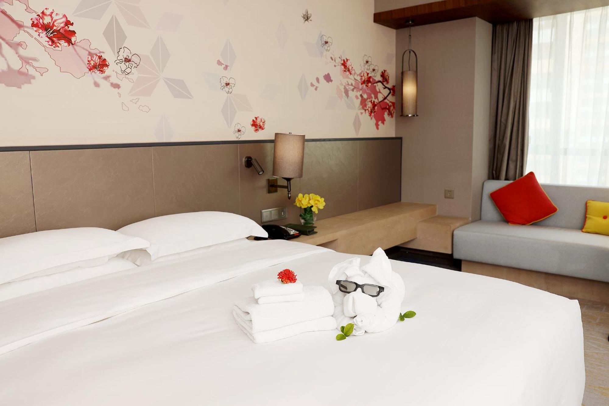 Hilton Garden Inn Zhongshan Guzhen Extérieur photo
