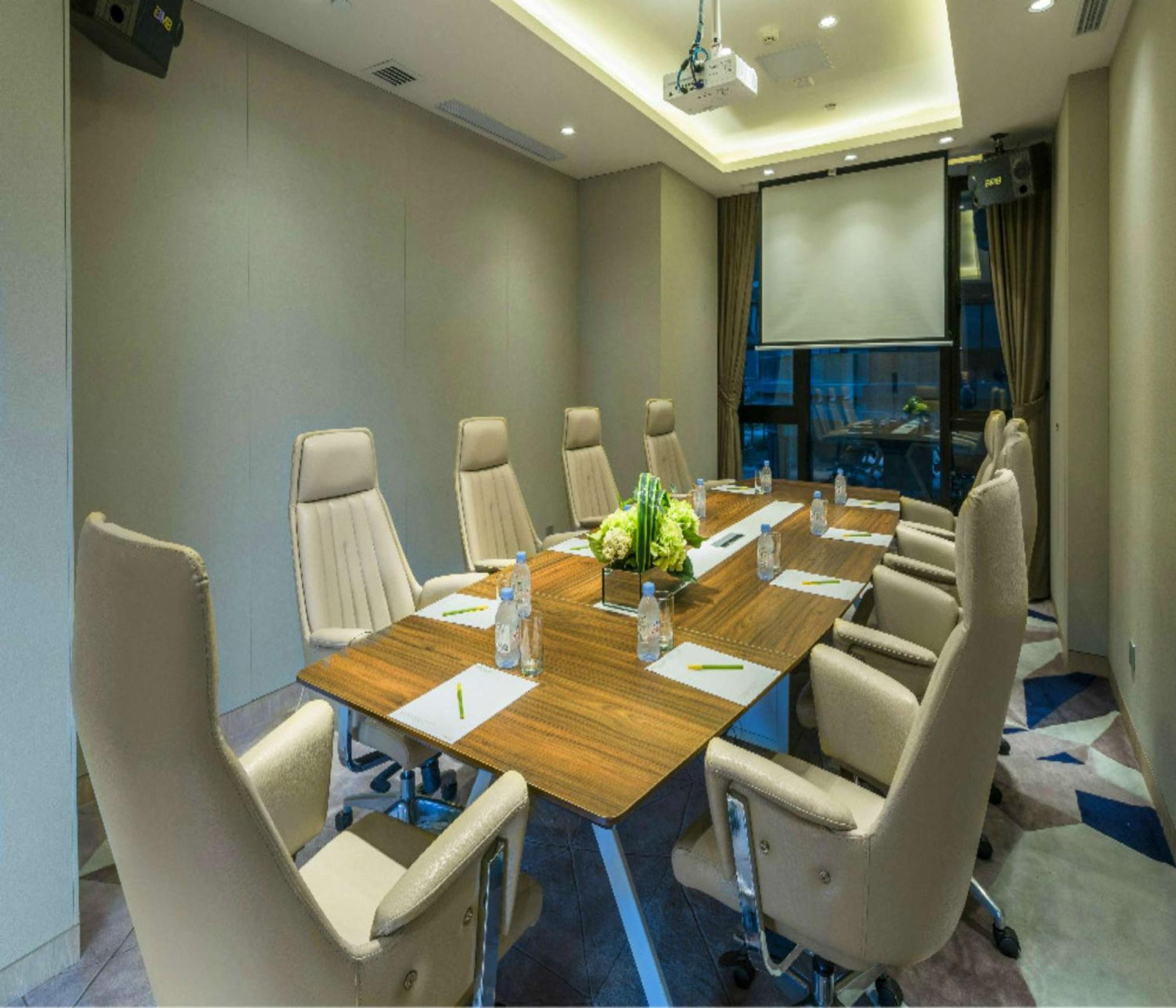 Hilton Garden Inn Zhongshan Guzhen Extérieur photo