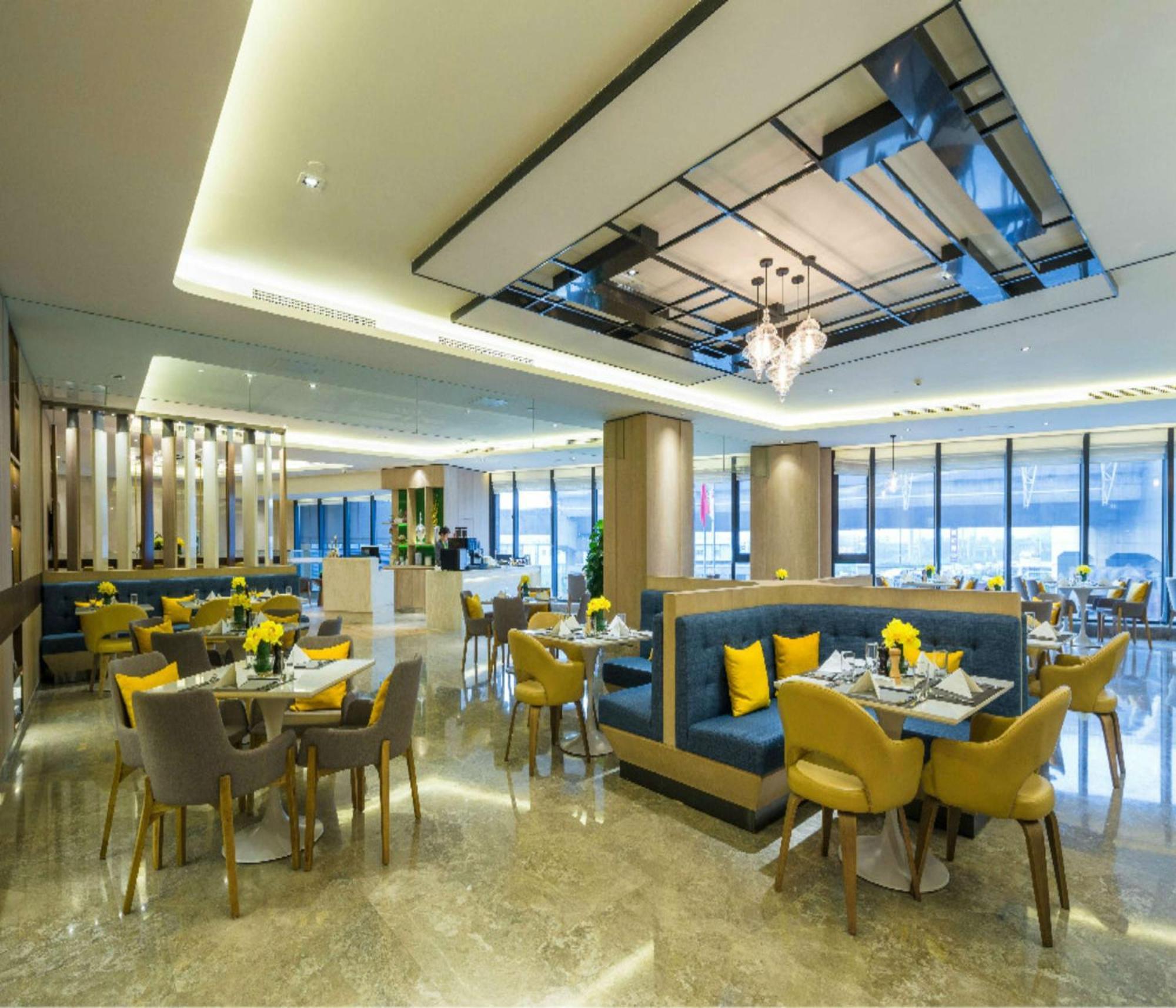 Hilton Garden Inn Zhongshan Guzhen Extérieur photo